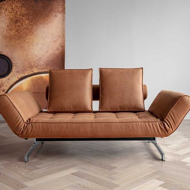 Ghia daybed
